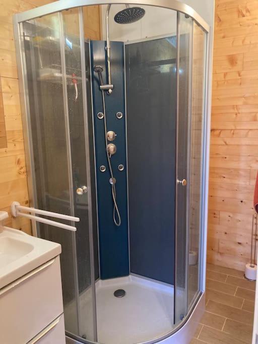 Houdarling Chalet Et Spa Hammam Jacuzzi Et Sauna Nîmes Extérieur photo