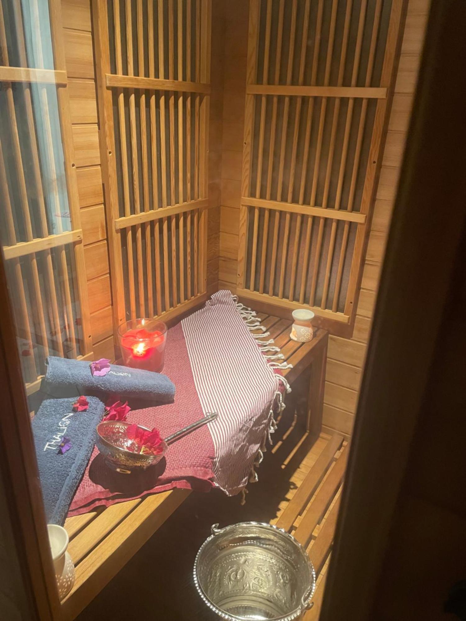Houdarling Chalet Et Spa Hammam Jacuzzi Et Sauna Nîmes Extérieur photo